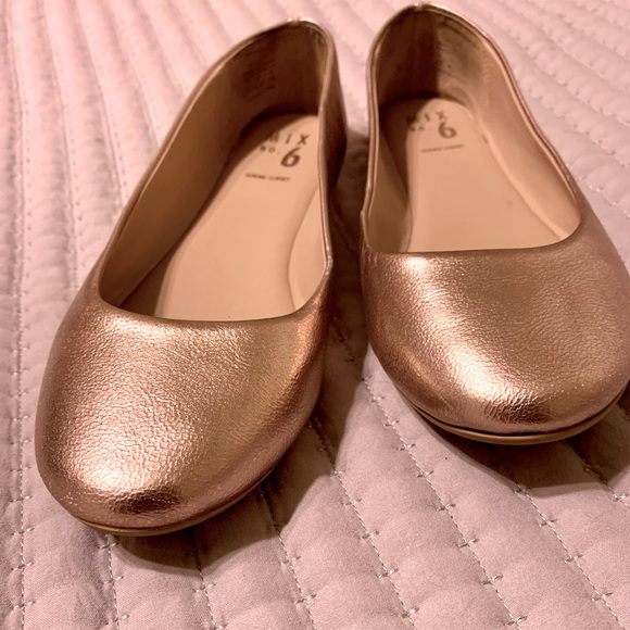 Mix 6 Dallilah Rose Gold Flats - Picture 1 of 5